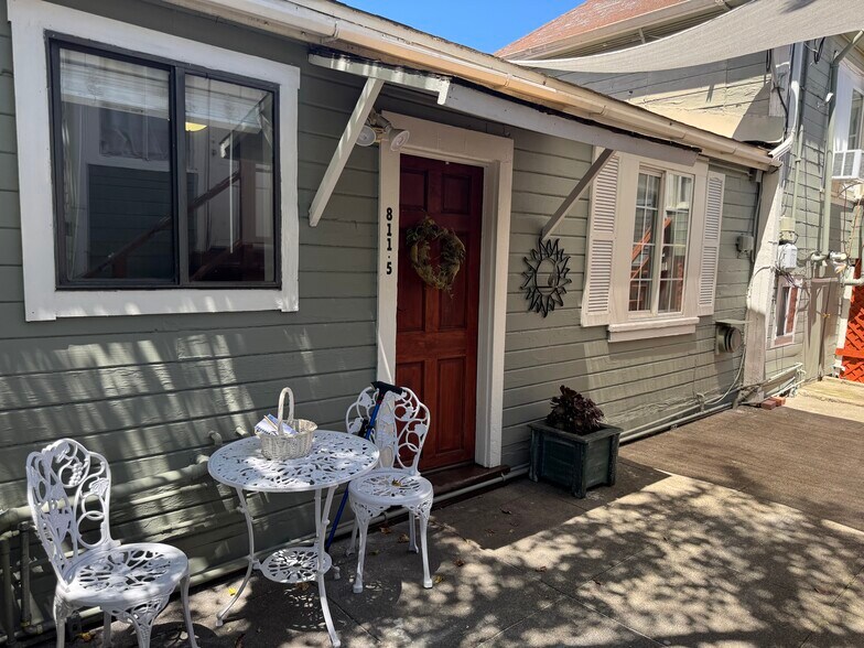 Primary Photo - 811 A St