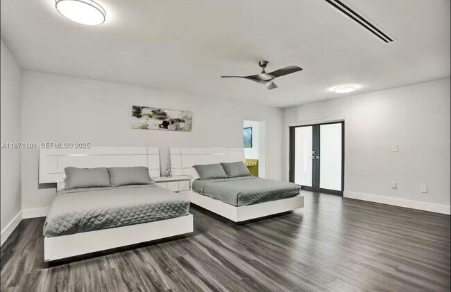 Building Photo - 6201 SW 107th Ave