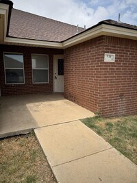 Building Photo - 511 N Brentwood Ave