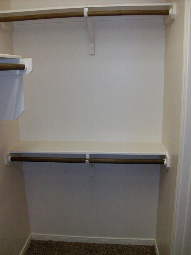 Building Photo - 3/2 Duplex off Bunny Trail Killeen - Text 201-231-7228 for more details