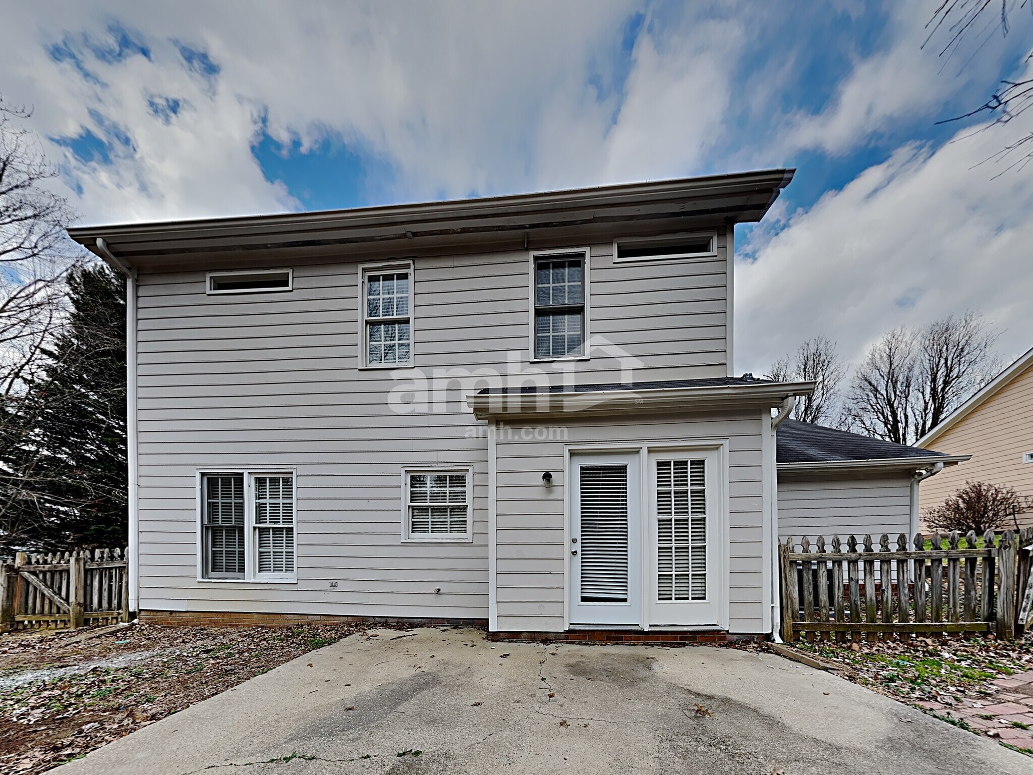 Building Photo - 3234 Sparrowhawk Dr