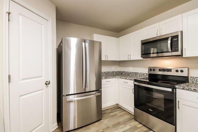 Building Photo - 15678 Briar Forest Dr