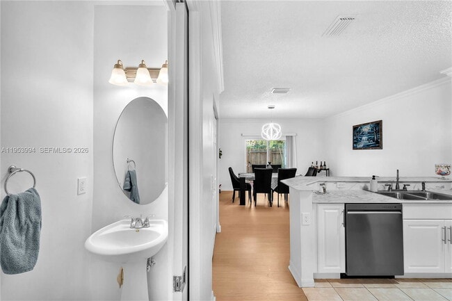 Building Photo - 2218 SE 26th Ln