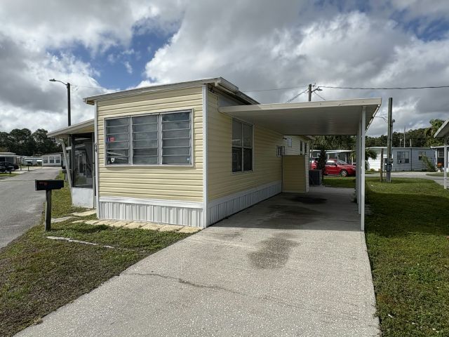 Building Photo - 2850 New Tampa Hwy
