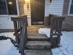 Building Photo - 1539 Comet Dr