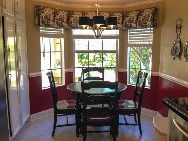 Building Photo - Charming Single-Story 2-Bedroom Home with ...