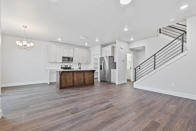 Building Photo - Awesome end unit 3 Bed 2.5 Bath townhome i...
