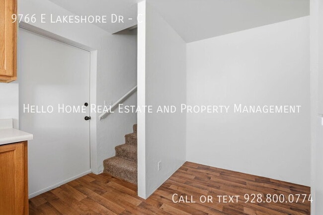 Building Photo - 9766 E Lakeshore Dr