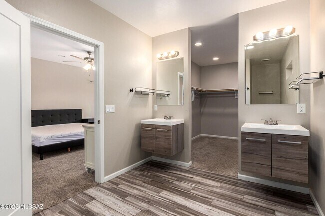 Building Photo - Charming 3bed/2 bath home located in the heart of Tucson, just minutes from the University of Ari...