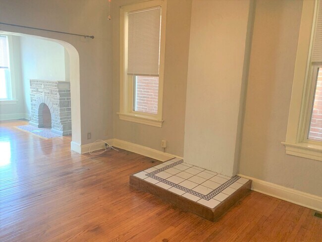 Building Photo - 1077 S Taylor Ave