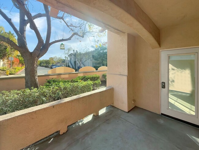 Building Photo - Beautiful 2B/2BA Condo in Rancho Bernardo ...