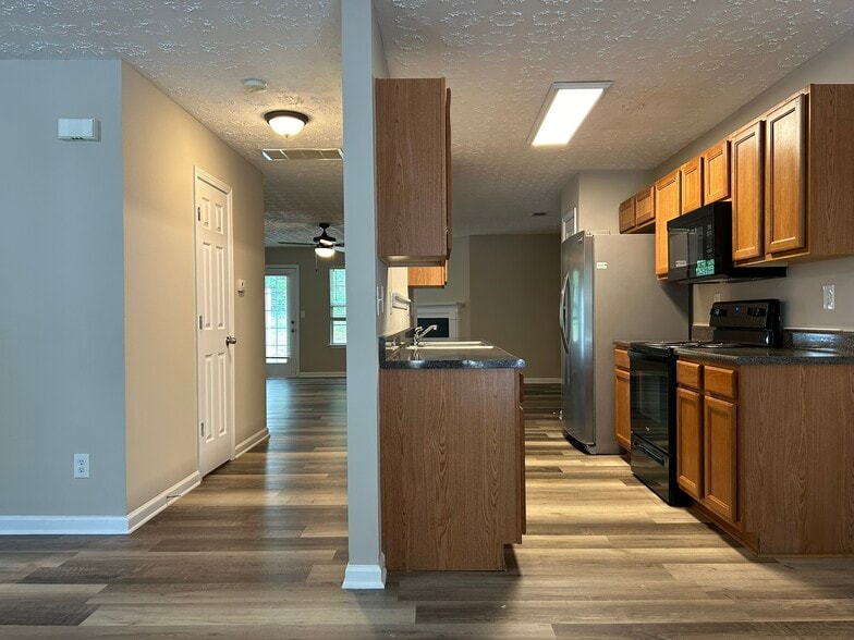 Building Photo - 2916 Vining Ridge Ter