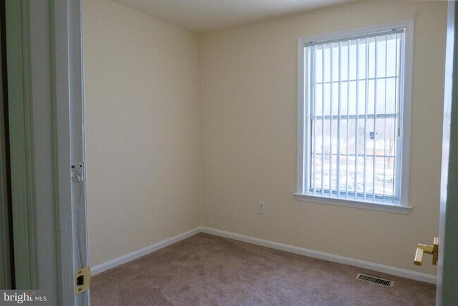 Building Photo - 37 Joyceton Way