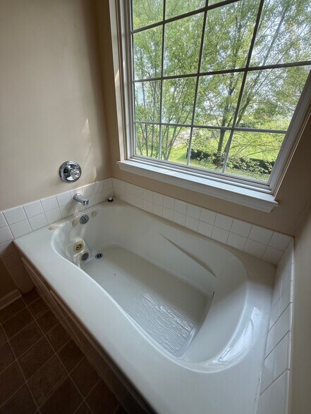 Building Photo - 4816 N Ashcroft Ln