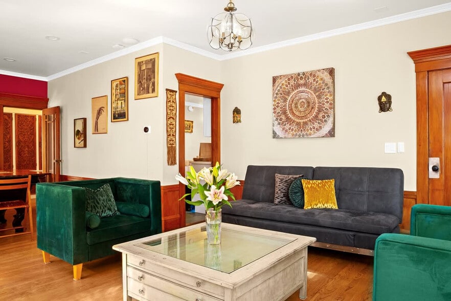 Building Photo - 3148 College Ave