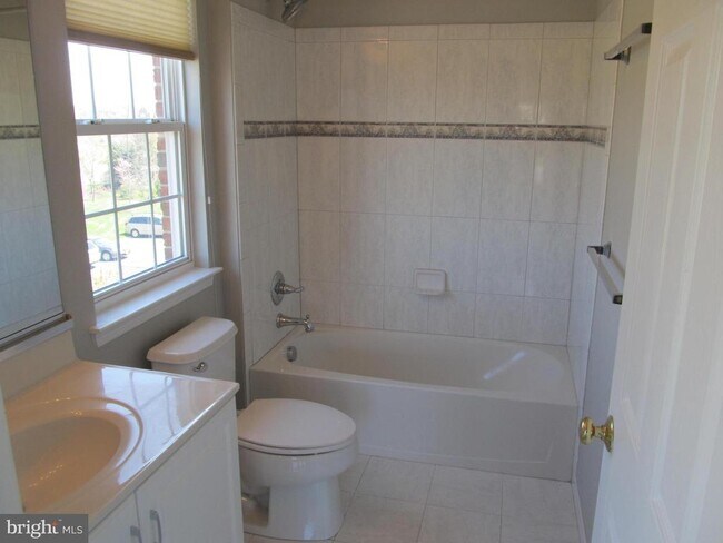 Building Photo - 20460 Greymont Terrace