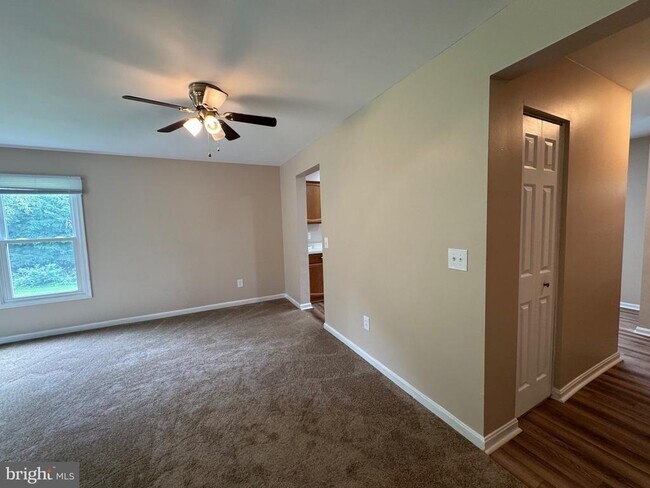 Building Photo - 10601 Greta Lynn Ct