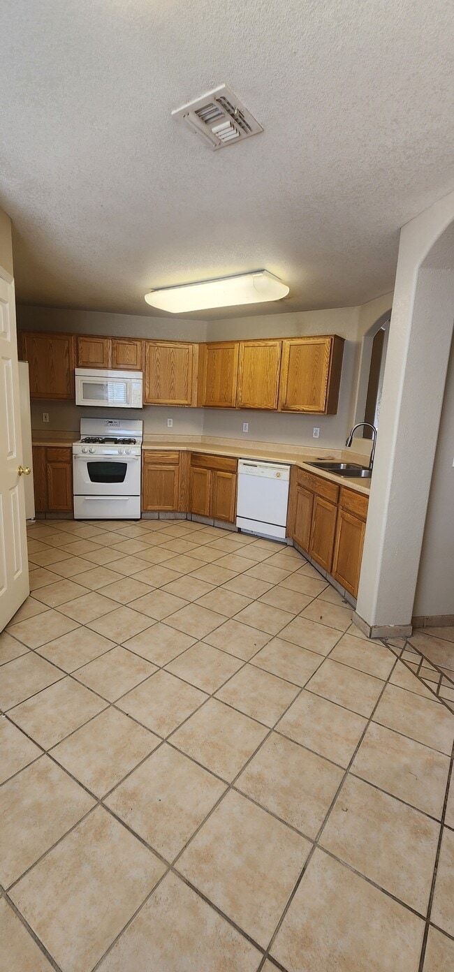 Building Photo - 2296 W Frostwood Ln