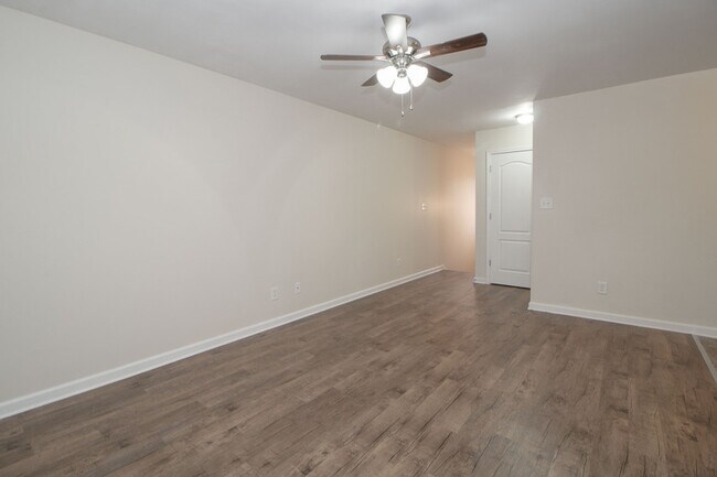 Building Photo - 505-E Havendale Ct