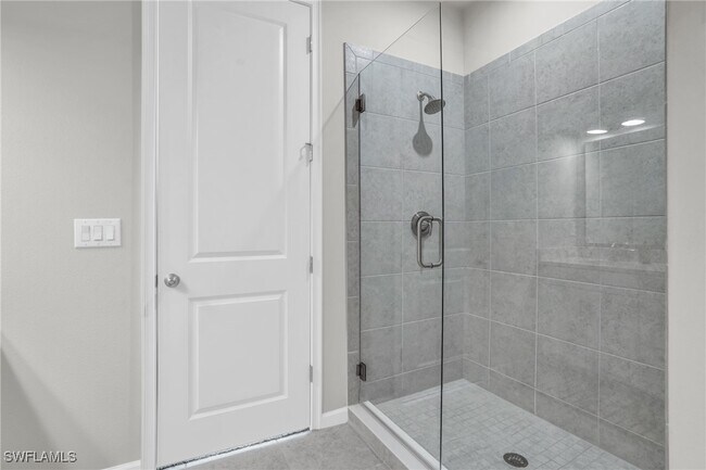 Building Photo - 4595 Arboretum Cir