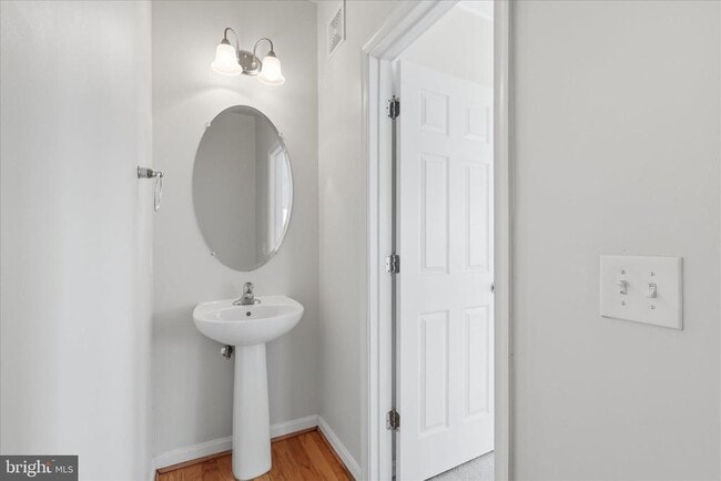 Building Photo - 2932 Finsbury Pl