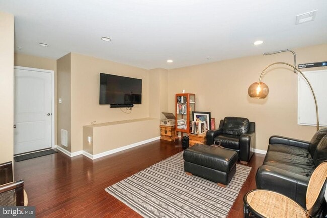 Building Photo - 9519 Smithview Pl