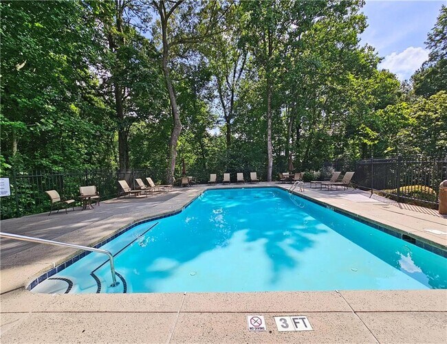 Building Photo - 5650 River Oaks Pl NW