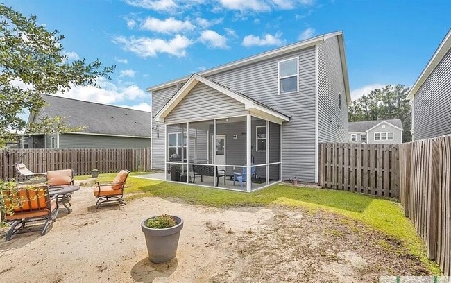 Building Photo - 365 Southwilde Way