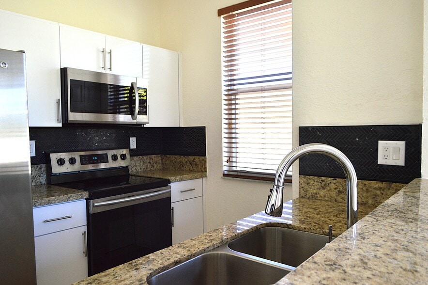 Building Photo - 23701 SW 110th Ave