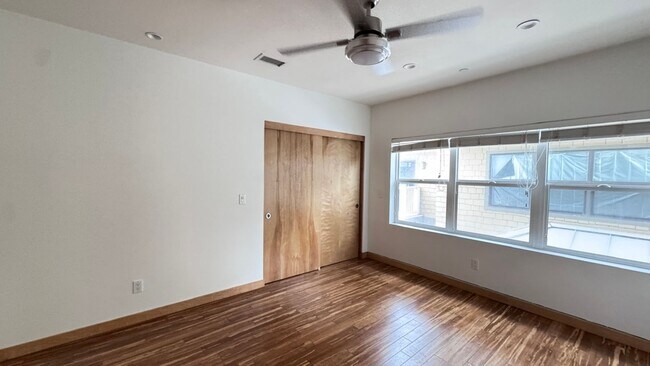 Building Photo - Stunning Townhome in the heart of Encinitas