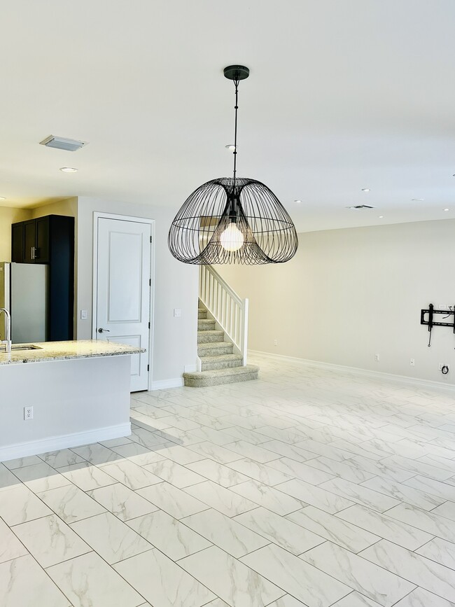 Building Photo - 7841 Bristol Cir