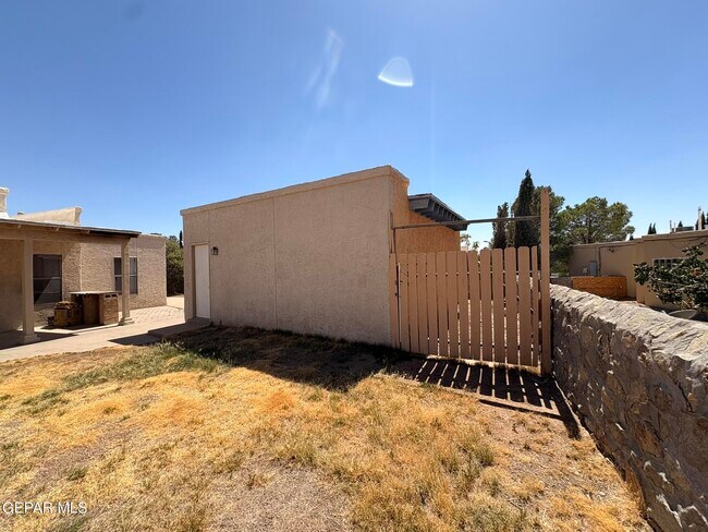 Building Photo - 7148 Villa Hermosa Dr