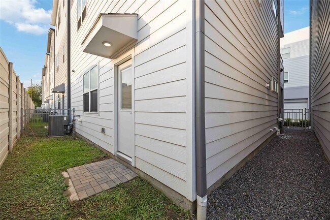 Building Photo - 2716 Eado Grove Ln