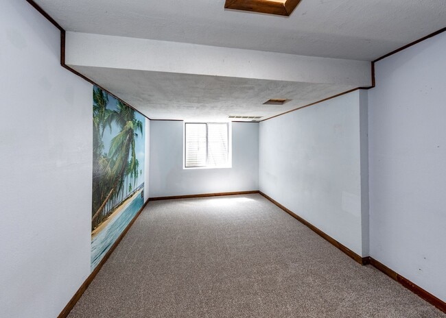 Building Photo - NW Home in Mt Shadows in D20