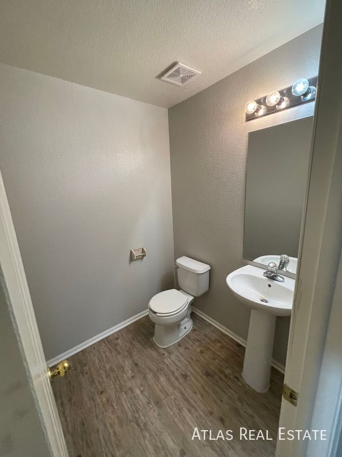 Building Photo - 5045 Sweetgrass Ln
