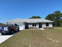 Building Photo - Desirable SW Ocala Neighborhood 3/2/2 **WON"T LAST**