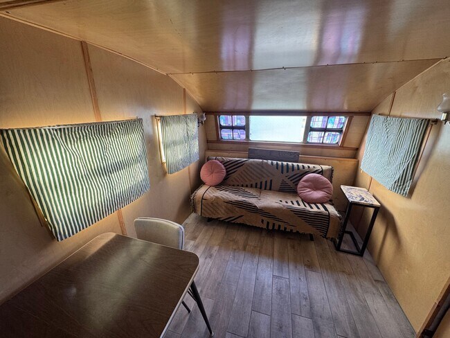 Building Photo - 888 Joshua Tree