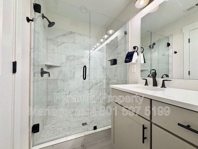 Building Photo - 1027 Wasatch Spring Rd