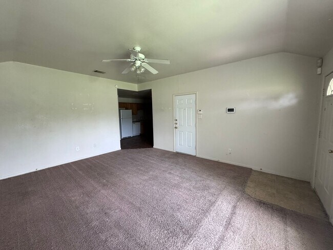 Building Photo - 1430 Shoshoni Trail
