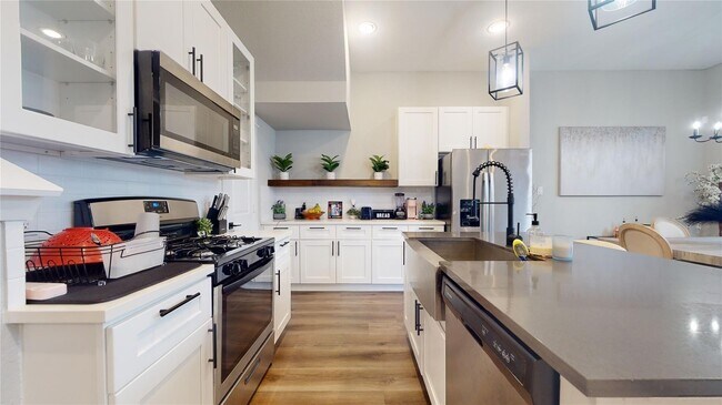 Building Photo - 8439 Berry Brush Ln