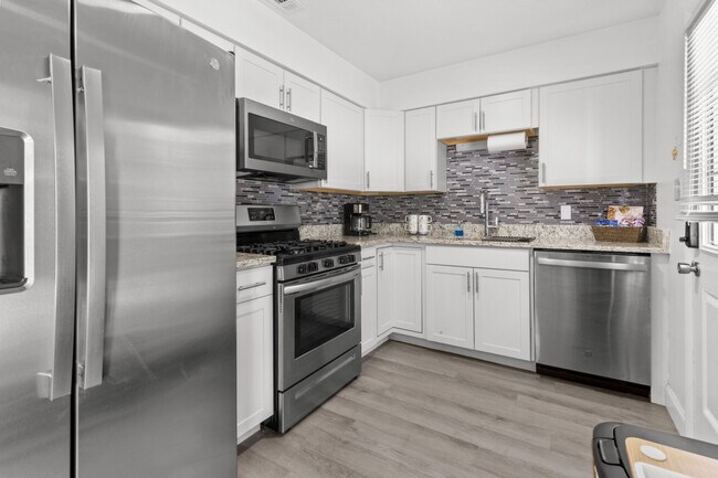 Building Photo - 3204 NW 10th St