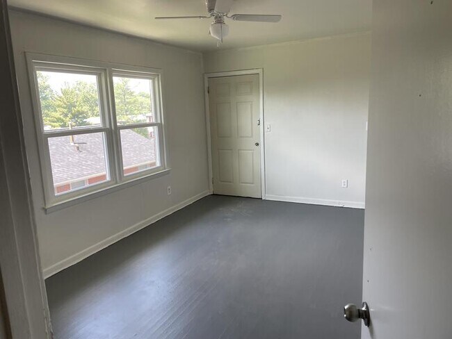 Building Photo - 1824 Augusta Dr