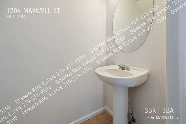 Building Photo - 1704 Maxwell St