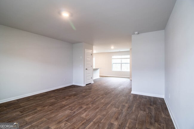 Building Photo - 495 Coconut Dr