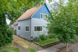 Building Photo - 7907 N Hereford Ave