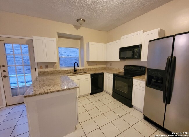 Building Photo - 5955 Heather View