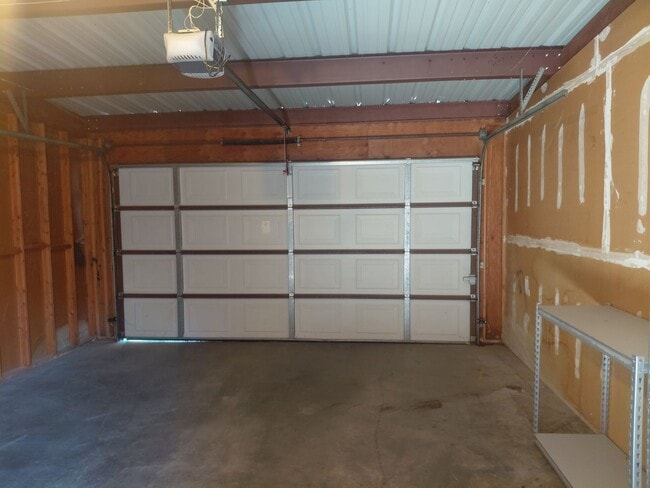 Building Photo - 2111 Chatalet Ln