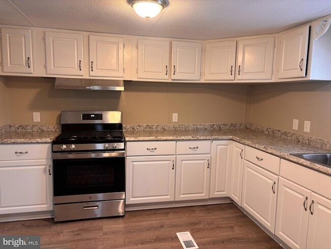 Building Photo - 7357 William Ave