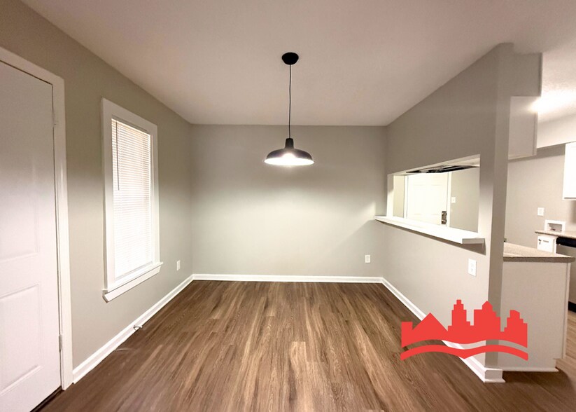 Building Photo - 658 Creekstone Cir