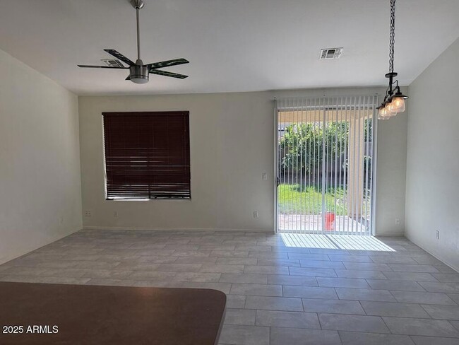 Building Photo - 20915 E Via Del Rancho Rd